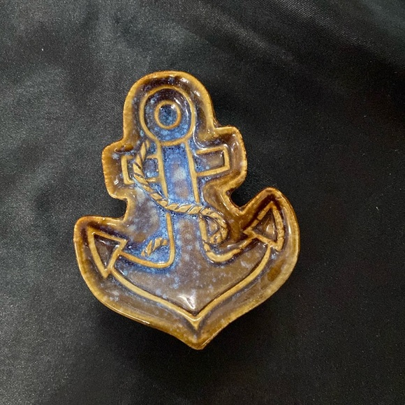 Anchor Ring Holder - Picture 1 of 3